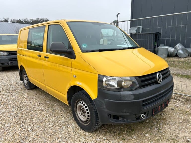 Volkswagen T5 2.0 TDI/2-Schiebetüren/3-Sitze eingetragen