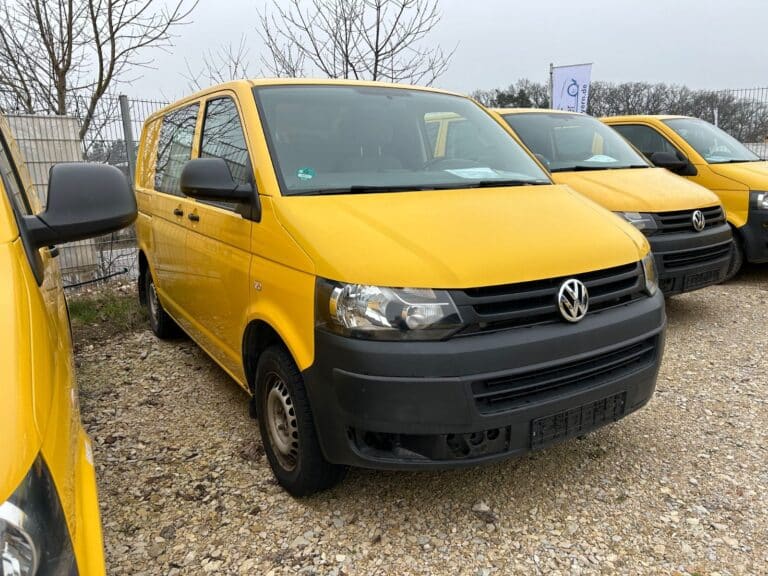 Volkswagen T5 2.0 TDI/2-Schiebetüren/3-Sitze eingetragen